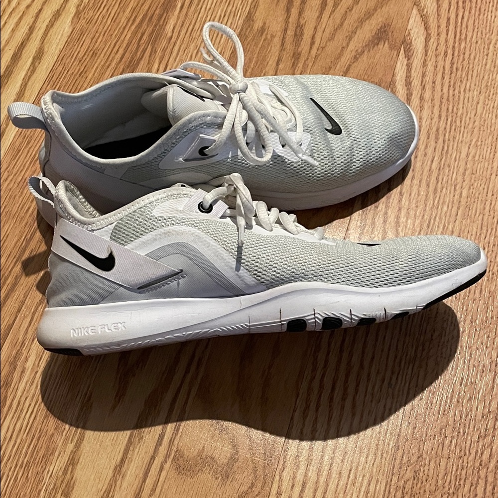 Women’s Nike Flex TR9 Gray and White Athletic Shoes